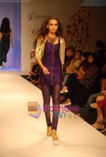 Model walk the ramp for Payal Singhal Show at The ABIL Pune Fashion Week Day 2 on 19th Nov 2010 (44).JPG